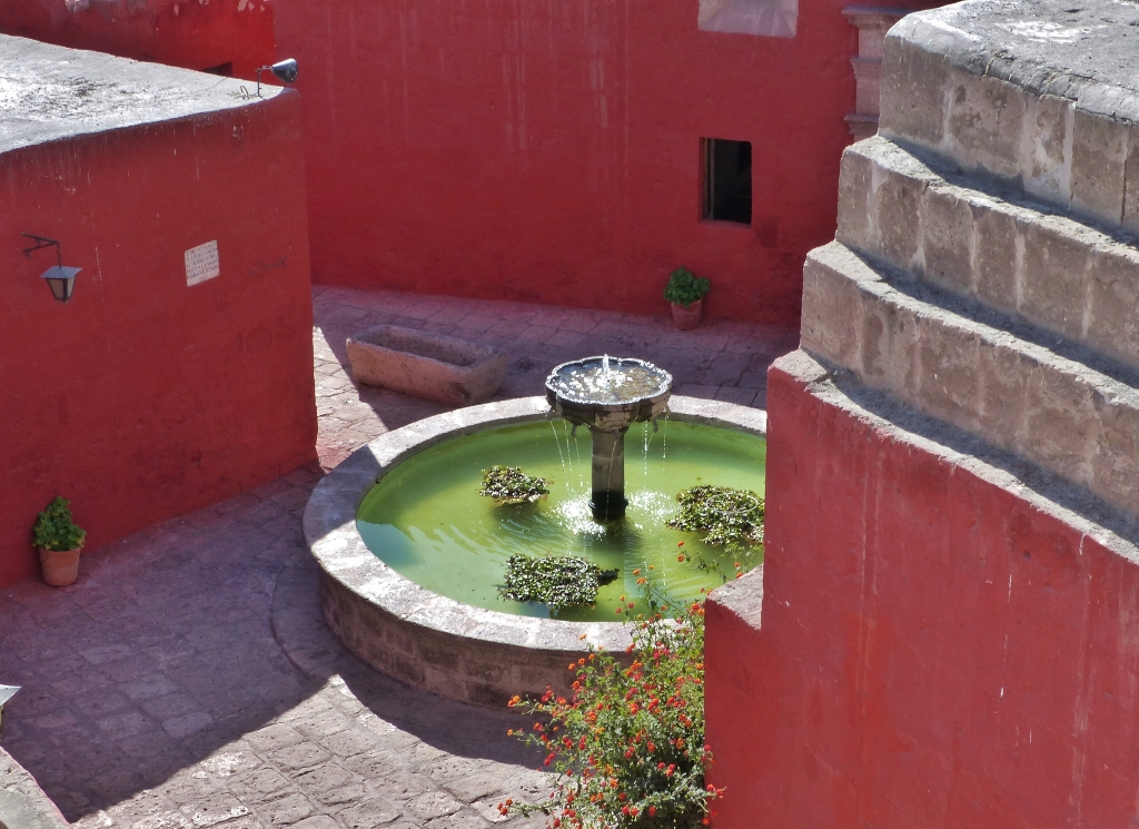 Monastère Santa Catalina Arequipa fontaine